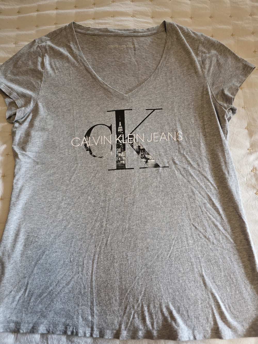 Calvin Klein Jeans Women's Gray V-Neck Logo Tee